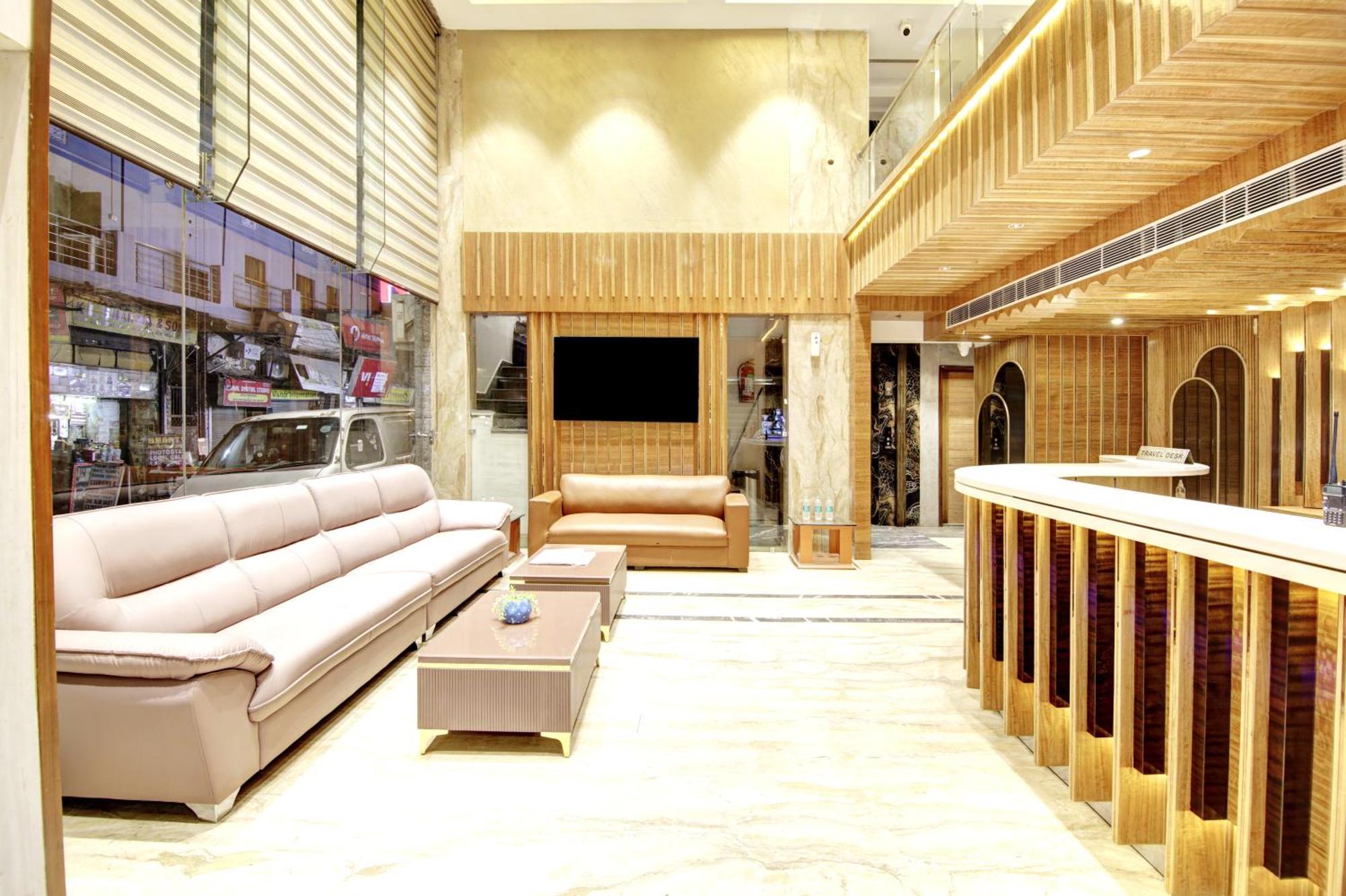 Hotel Krishna Plaza 'New Delhi' - By M S Hospitality Buitenkant foto