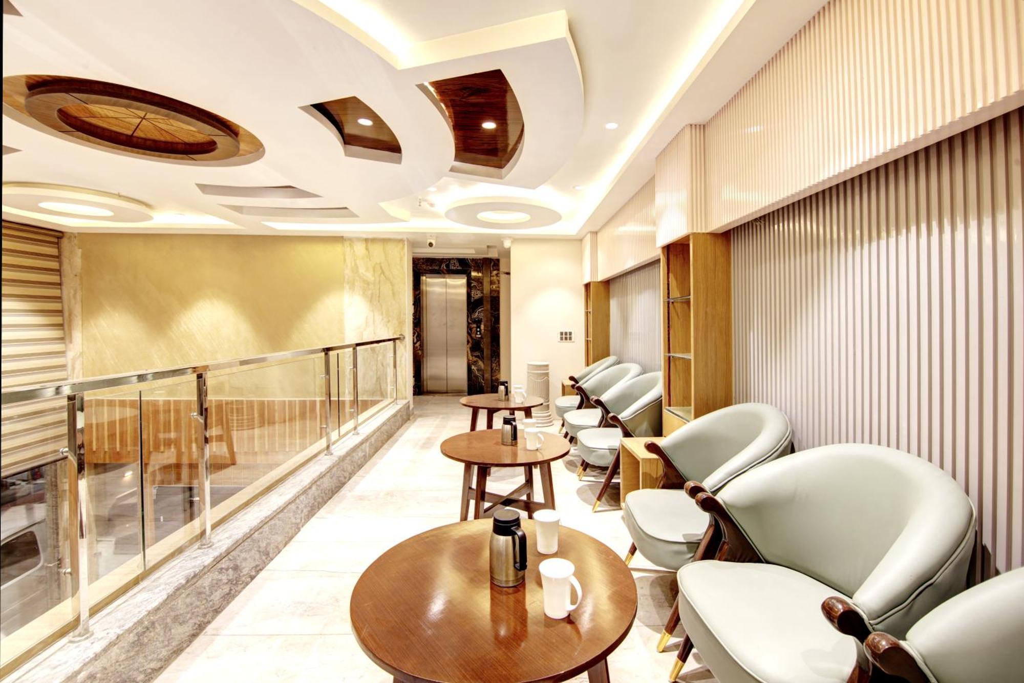 Hotel Krishna Plaza 'New Delhi' - By M S Hospitality Buitenkant foto