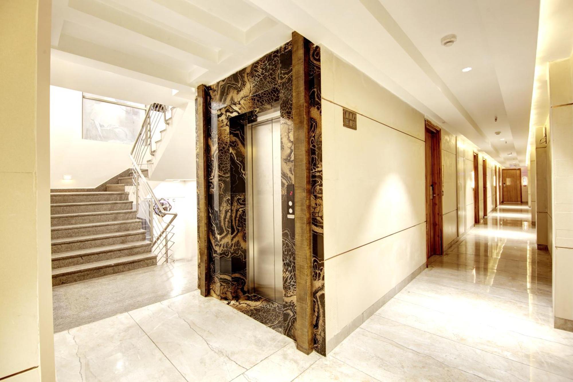 Hotel Krishna Plaza 'New Delhi' - By M S Hospitality Buitenkant foto