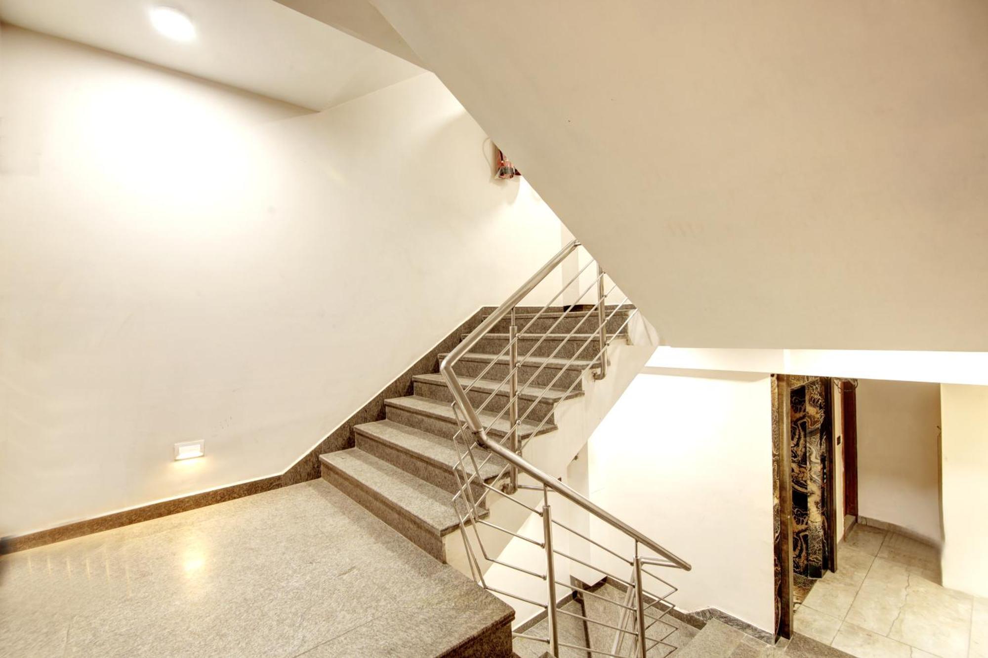 Hotel Krishna Plaza 'New Delhi' - By M S Hospitality Buitenkant foto