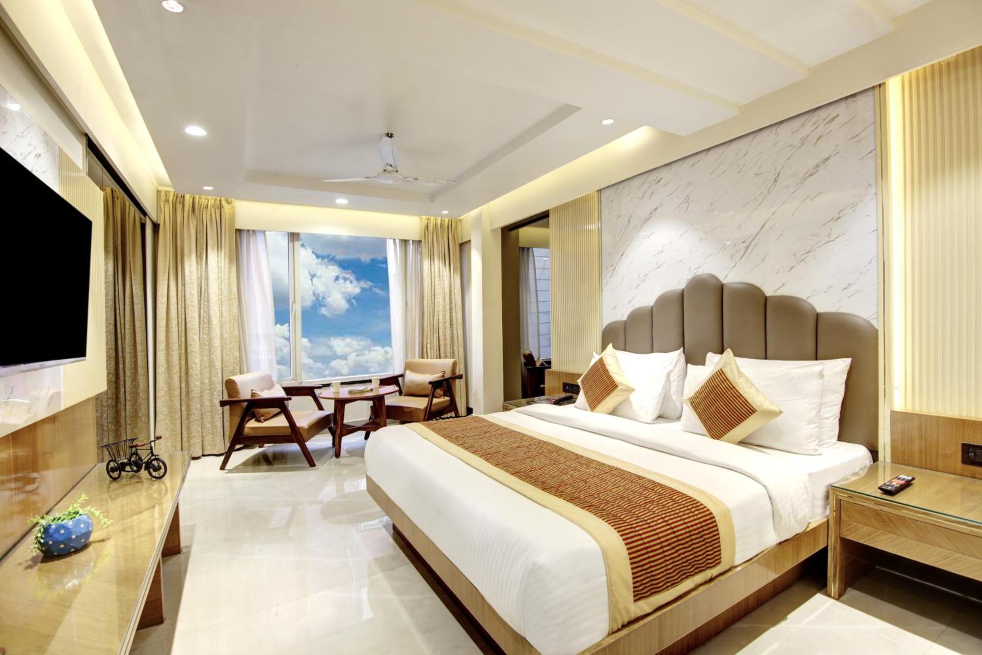 Hotel Krishna Plaza 'New Delhi' - By M S Hospitality Buitenkant foto