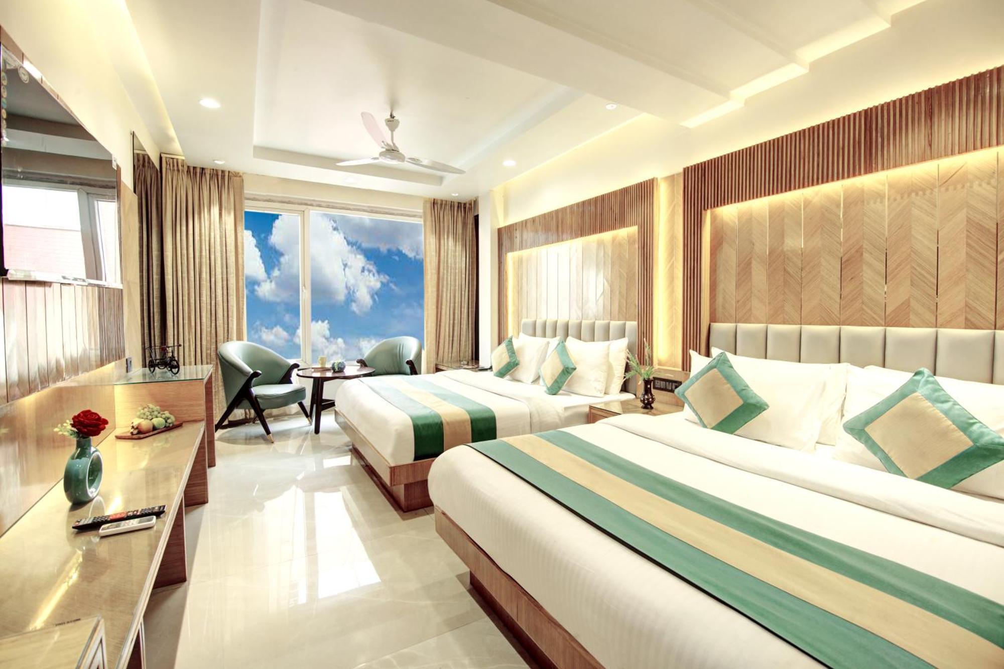 Hotel Krishna Plaza 'New Delhi' - By M S Hospitality Buitenkant foto