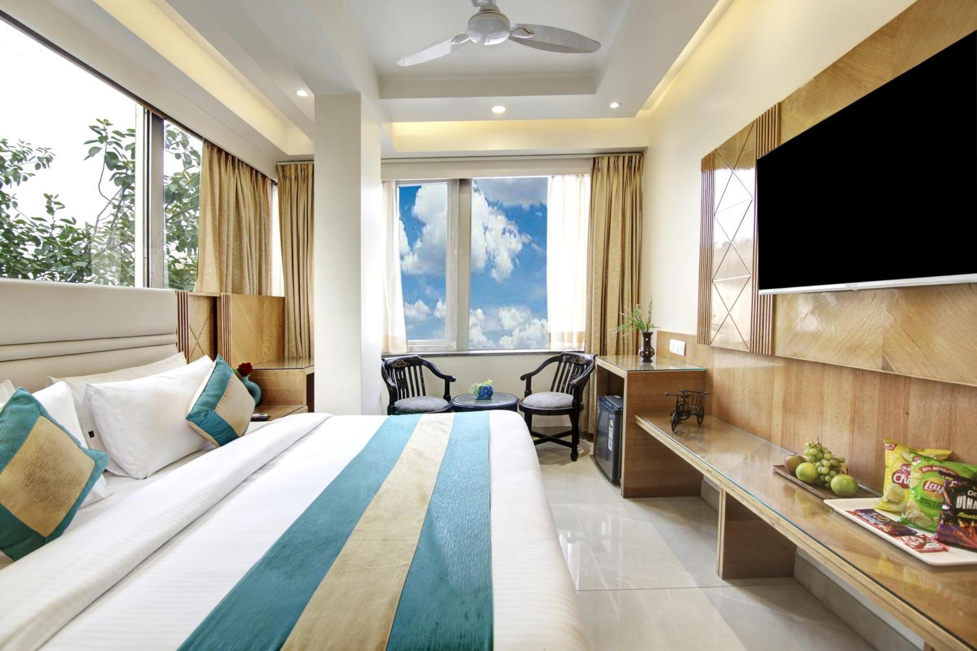 Hotel Krishna Plaza 'New Delhi' - By M S Hospitality Buitenkant foto