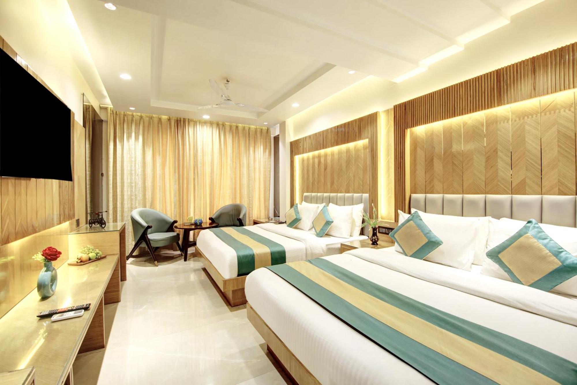 Hotel Krishna Plaza 'New Delhi' - By M S Hospitality Buitenkant foto