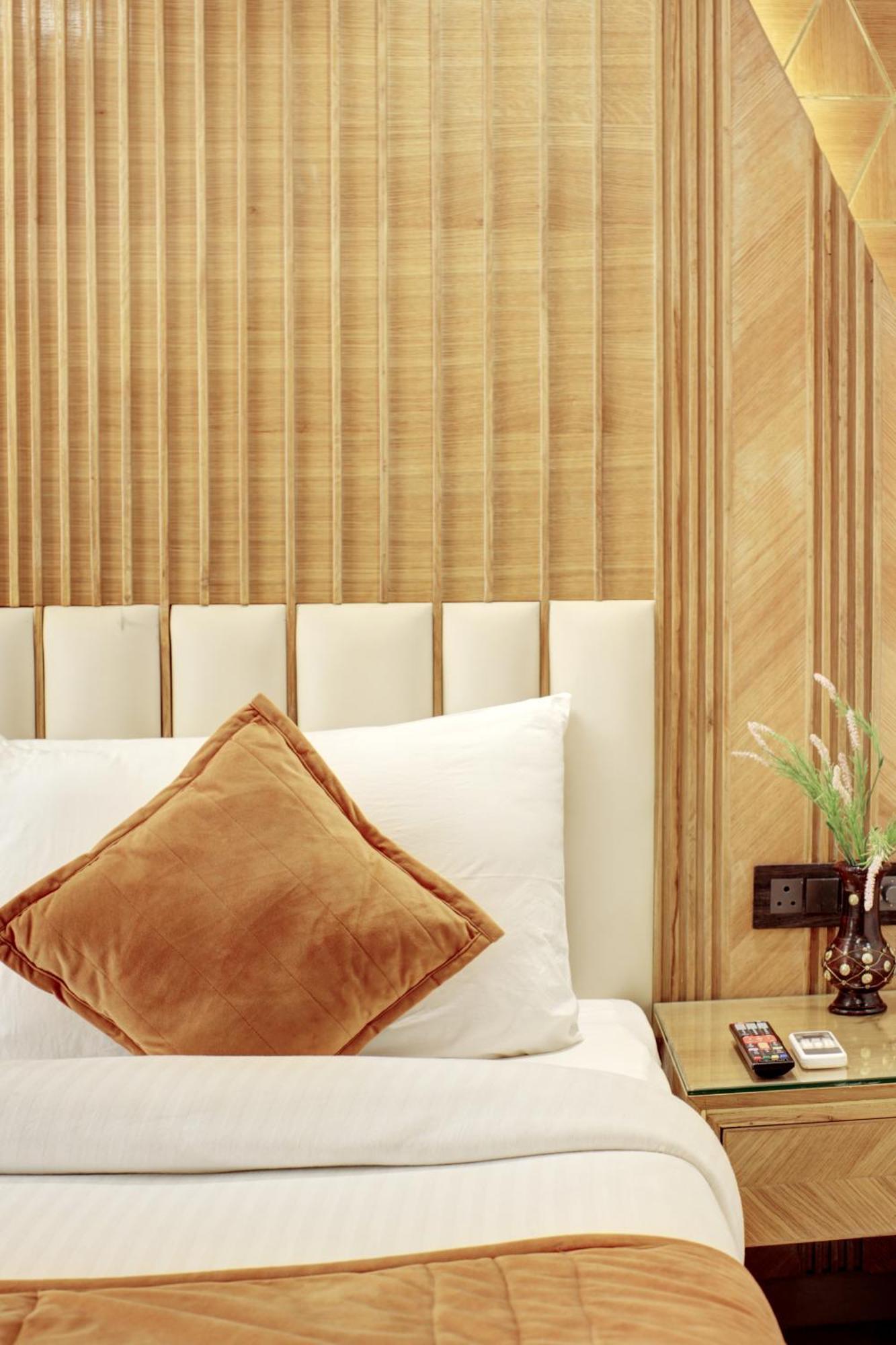 Hotel Krishna Plaza 'New Delhi' - By M S Hospitality Buitenkant foto