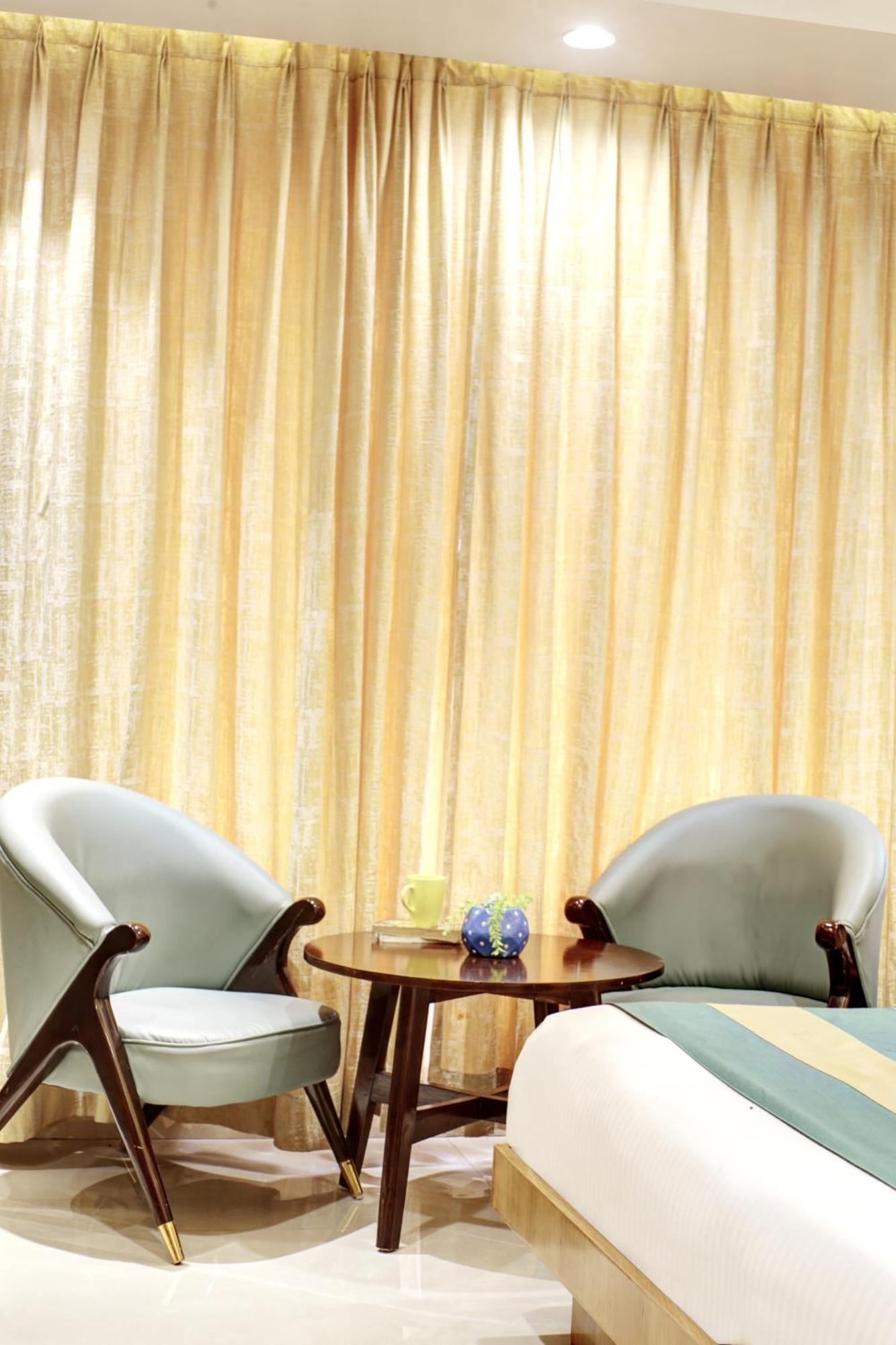 Hotel Krishna Plaza 'New Delhi' - By M S Hospitality Buitenkant foto