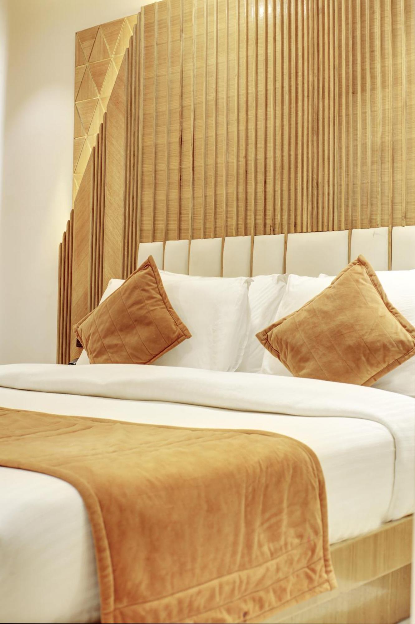 Hotel Krishna Plaza 'New Delhi' - By M S Hospitality Buitenkant foto